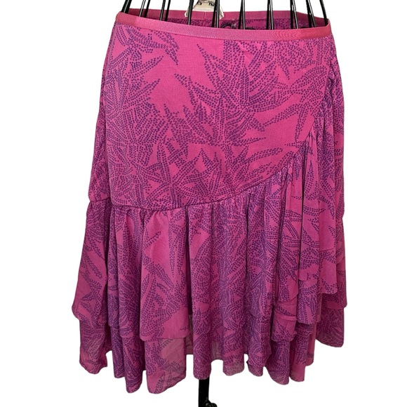 Diane Von Furstenburg Pink Paloma Wrap Effect Skirt in Medium. - Picture 7 of 13